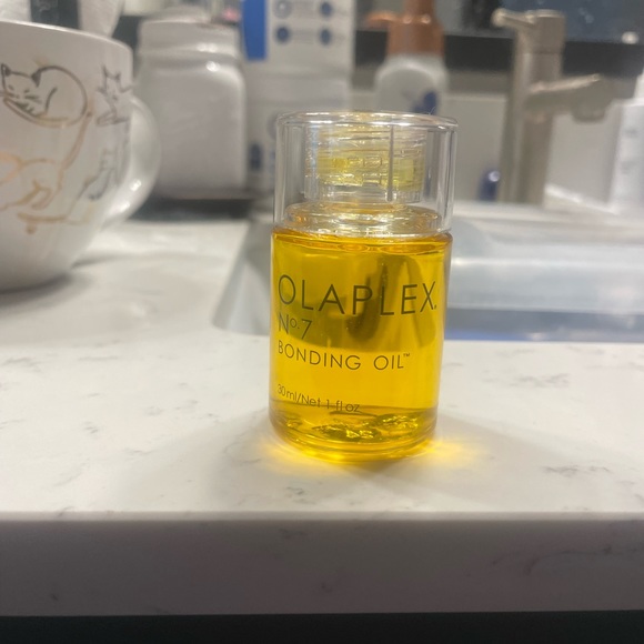 Used ONCE! Olaplex oil - Picture 2 of 2